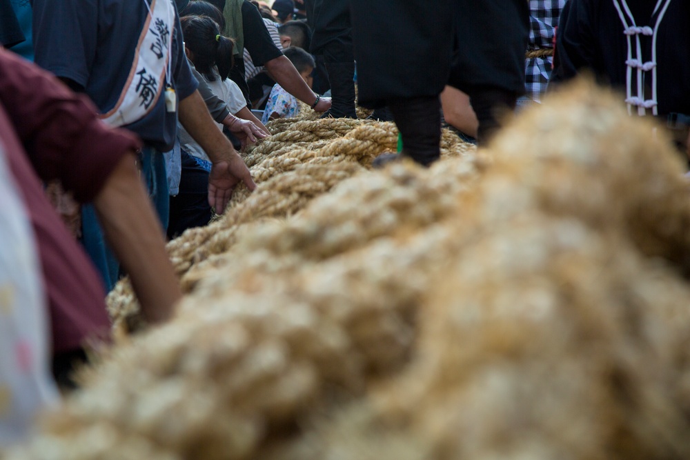 Naha Tug-of-War attracts thousands