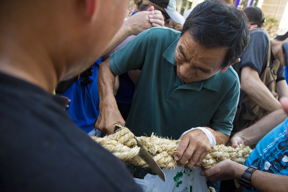 Dvids Images Naha Tug Of War Attracts Thousands Image 5 Of 5