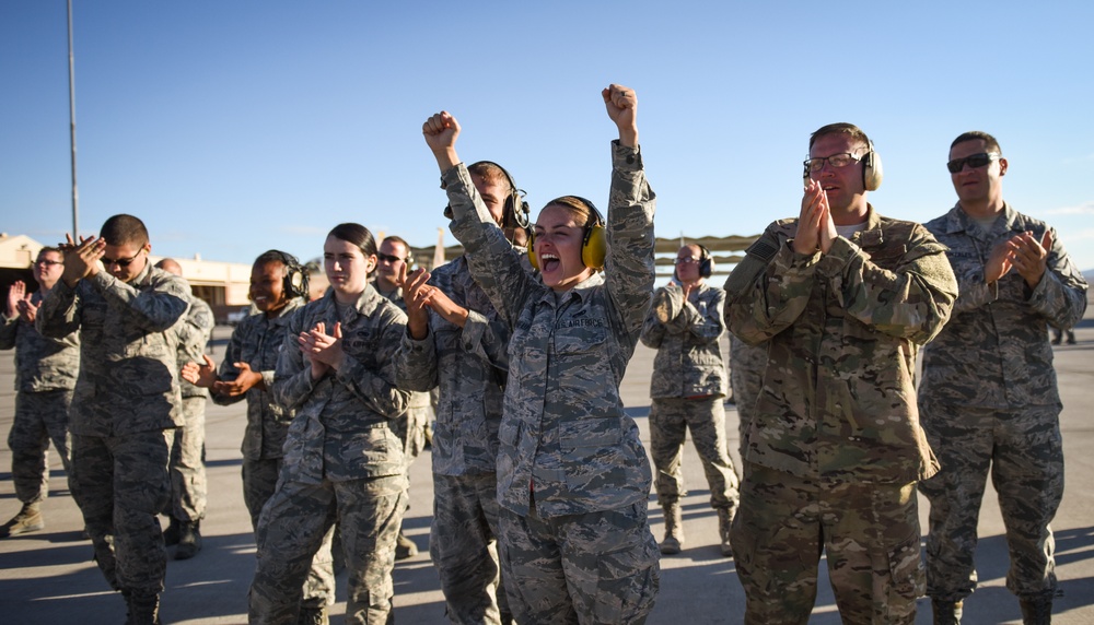 Weapons loaders compete in 3rd quarter load crew competition