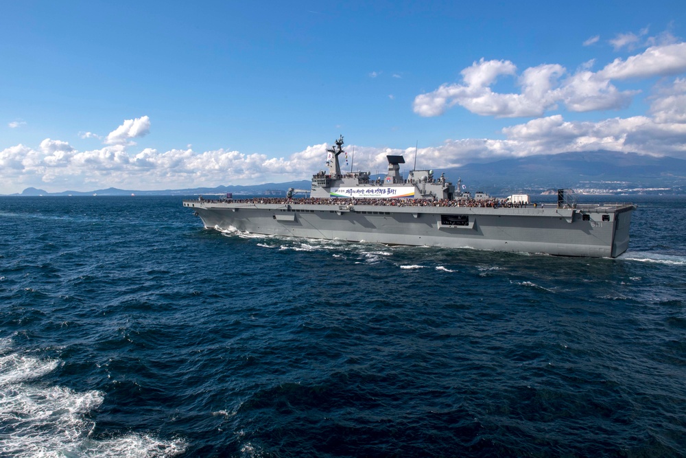 USS Benfold Participates in IFR 2018