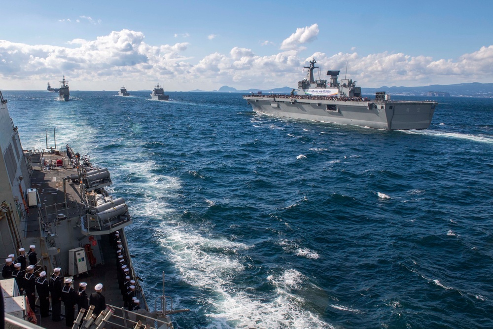USS Benfold Participates in IFR 2018