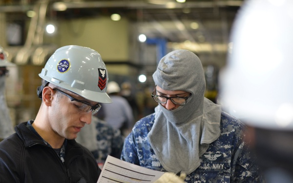 Sailors Participate in GQ Drill