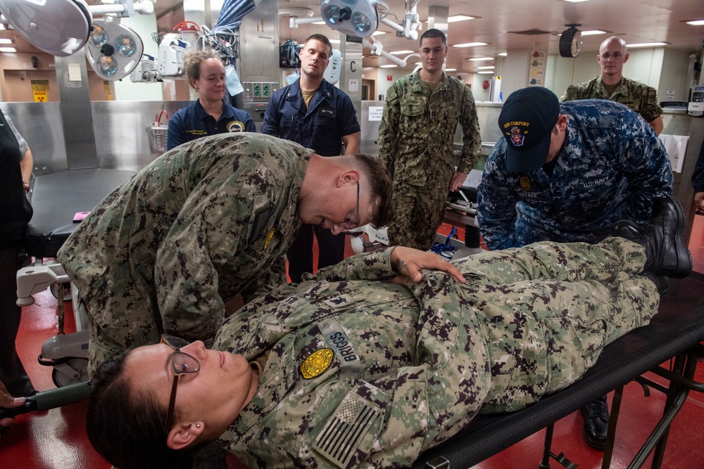 Sailors Conduct Stretcher Bearer Training