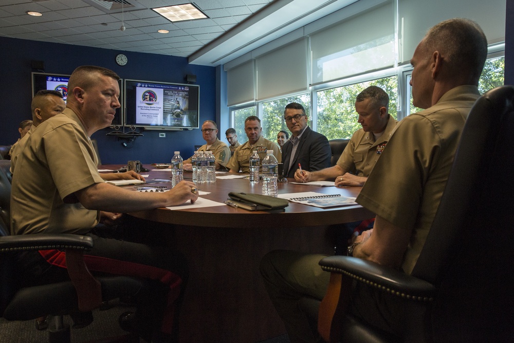 ACMC Visits Marine Corps Recruiting Command