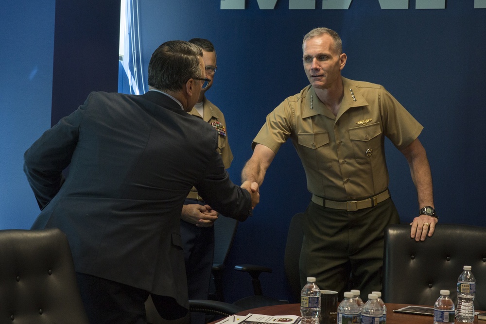 ACMC Visits Marine Corps Recruiting Command