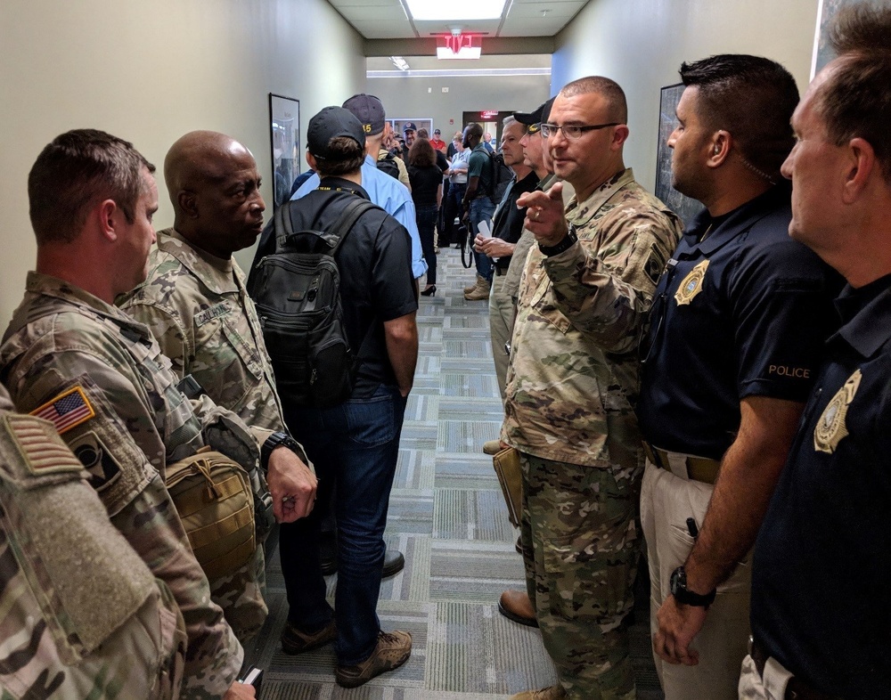 Governor Scott and Maj. General Calhoun visits Bay County EOC