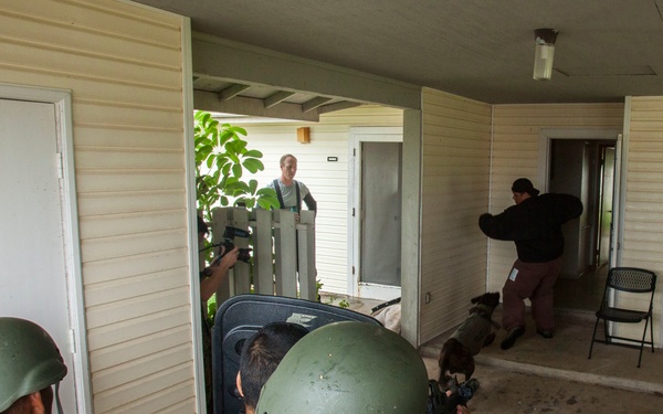 SRT and HPD conduct interagency training aboard MCBH