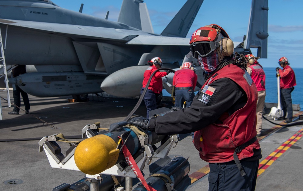 USS CARL VINSON FLIGHT OPERATIONS