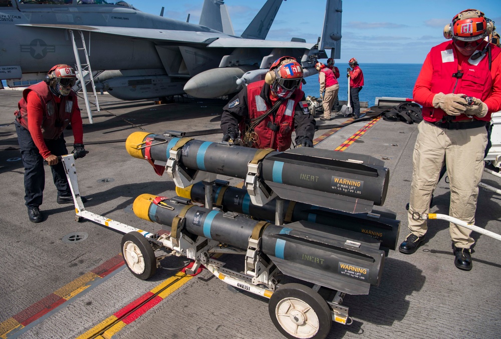 USS CARL VINSON FLIGHT OPERATIONS