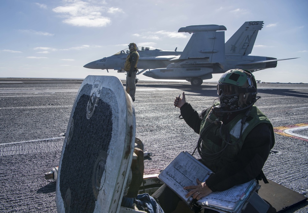 USS CARL VINSON FLIGHT OPERATIONS