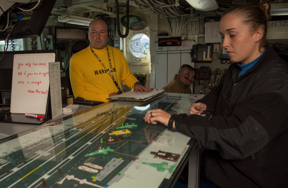 USS CARL VINSON FLIGHT OPERATIONS