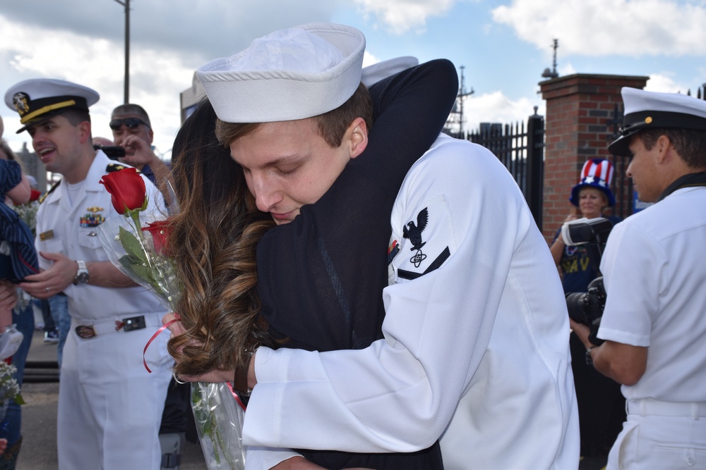 USS Newport News return from Deployment