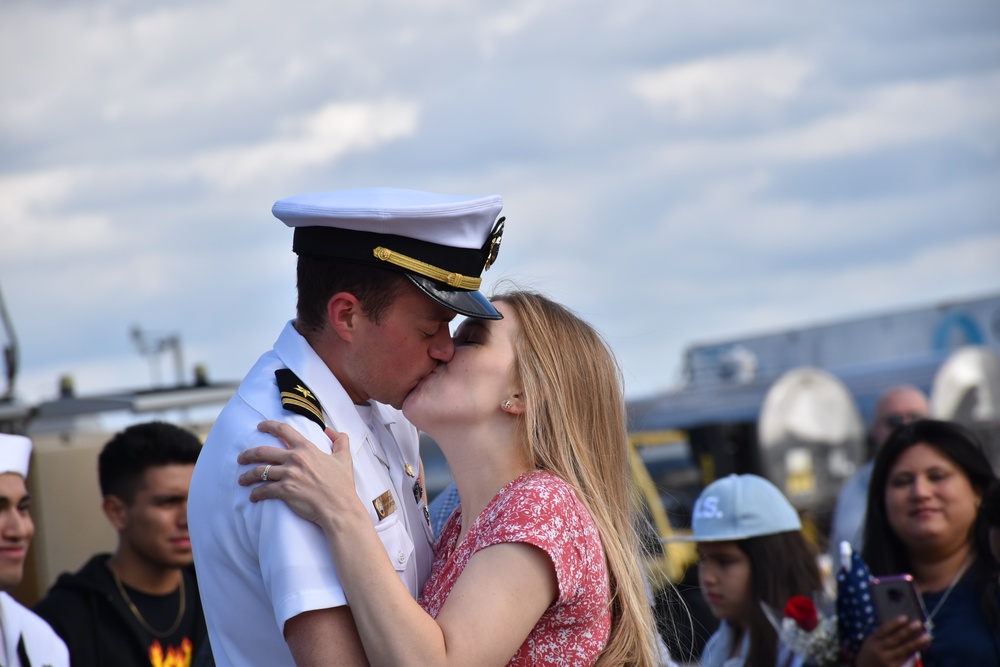 USS Newport News return from Deployment