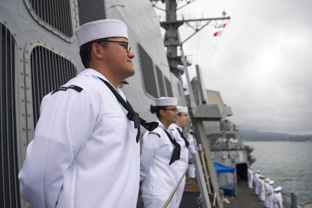 USS Shoup Arrives to Fiji