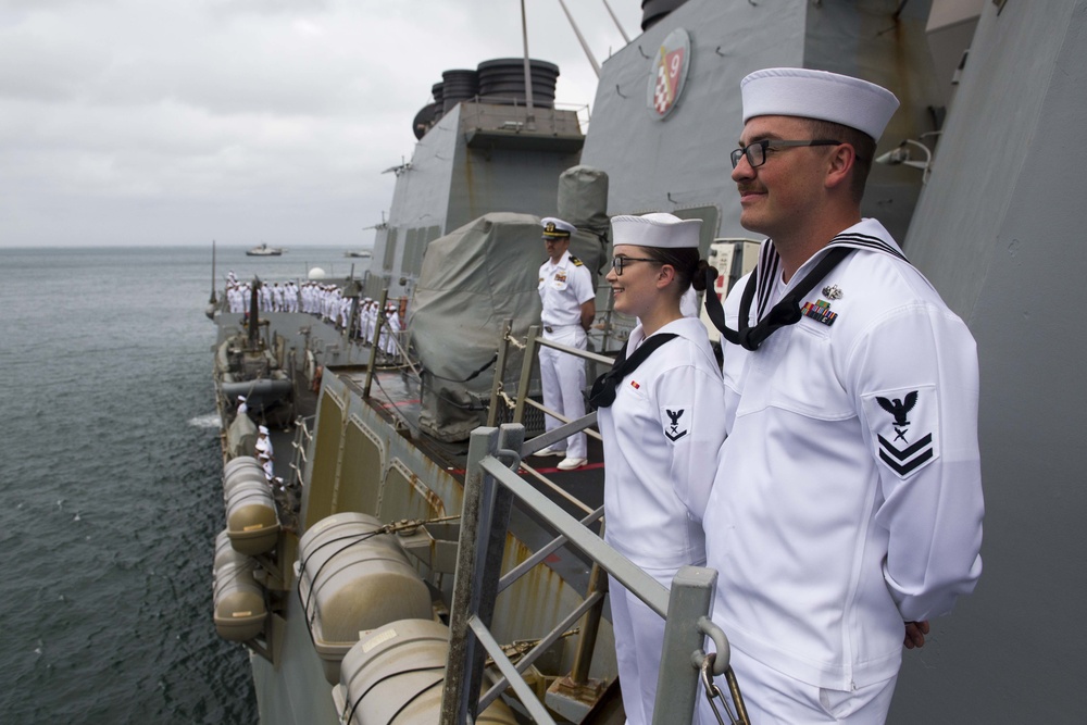 USS Shoup Arrives to Fiji