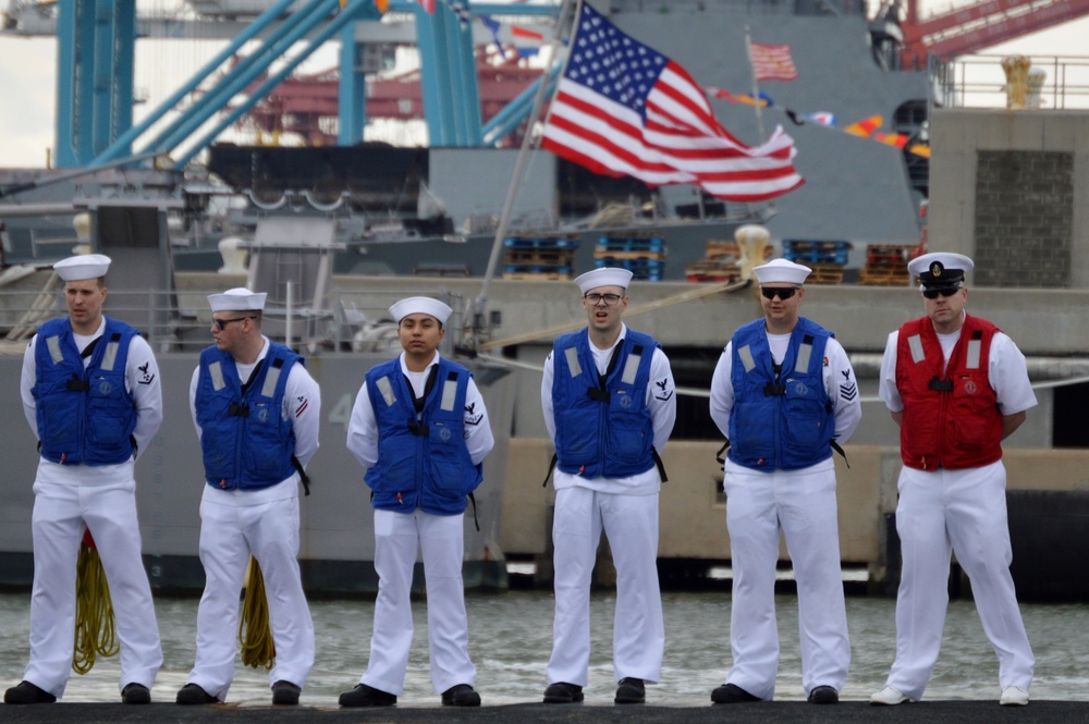 USS Newport News Return