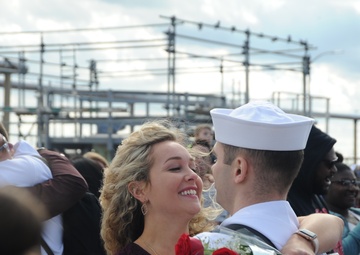 Newport News Home from Deployment