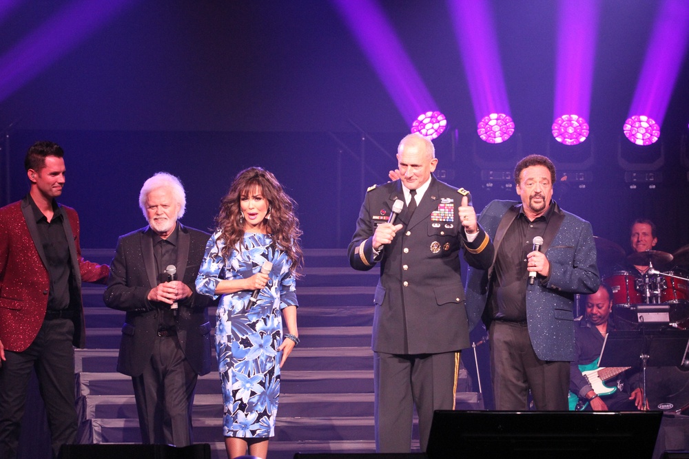 Marie Osmond receive the Secretary of Defense Medal for Outstanding Public Service