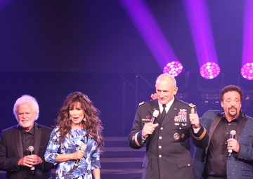 Marie Osmond receive the Secretary of Defense Medal for Outstanding Public Service