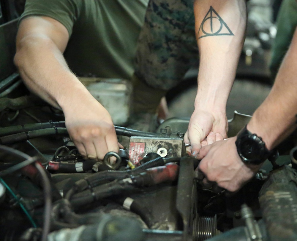 HMMWV maintenance