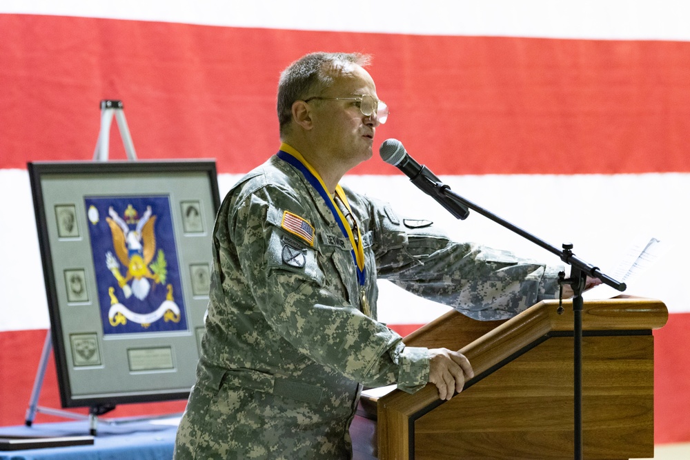 1-207th Arctic Eagles clutch on to new commander