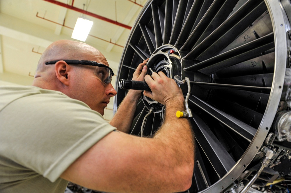 18th CMS provides 18th Wing's engine