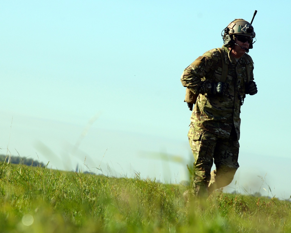 Parajumpers aridrop on Chievers Air Base for the first time in 51 years