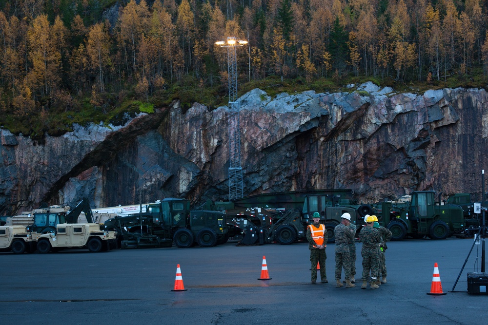 2nd MLG Chief of Staff Tours Troops in Norway