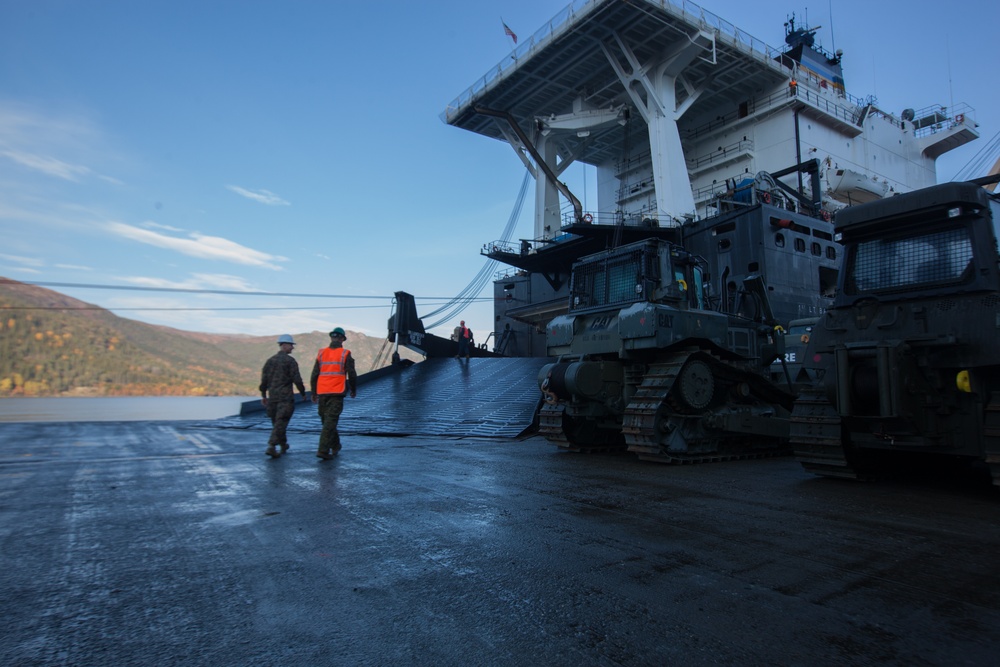 2nd MLG Chief of Staff Tours Troops in Norway