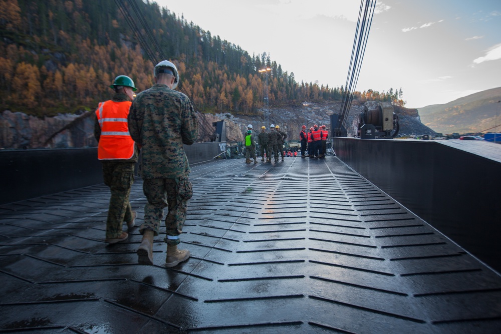 2nd MLG Chief of Staff Tours Troops in Norway