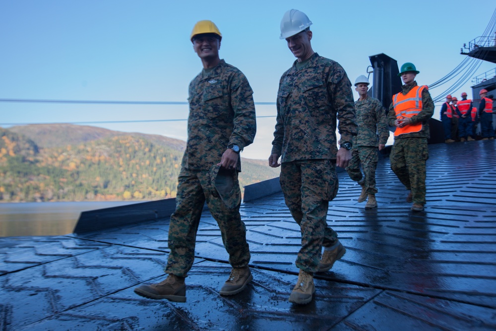 2nd MLG Chief of Staff Tours Troops in Norway