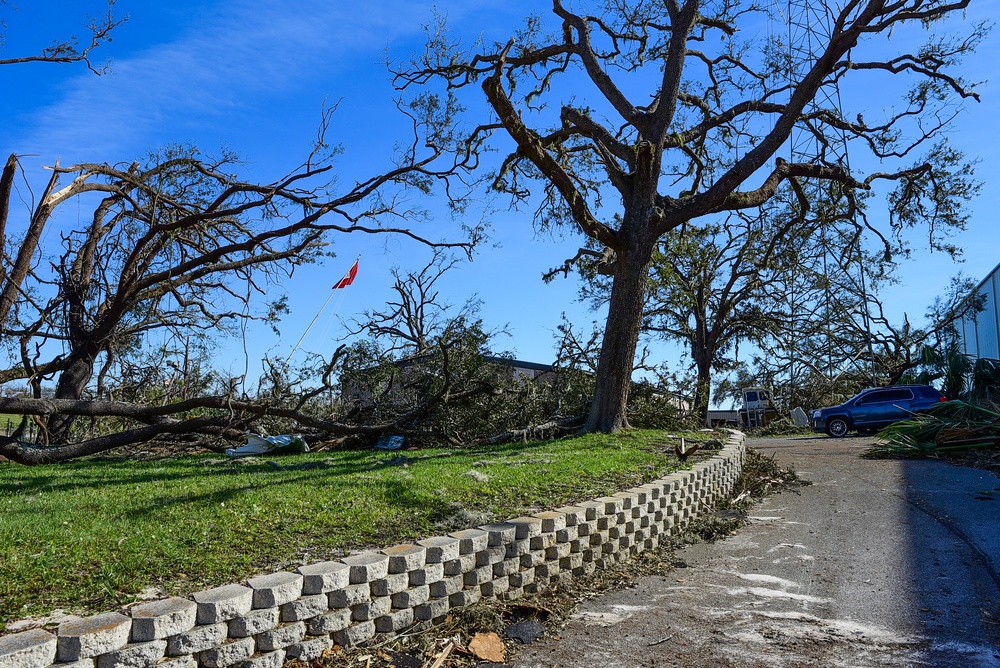 U.S. Army Corps of Engineers Assess Damage to Panama City Project Office