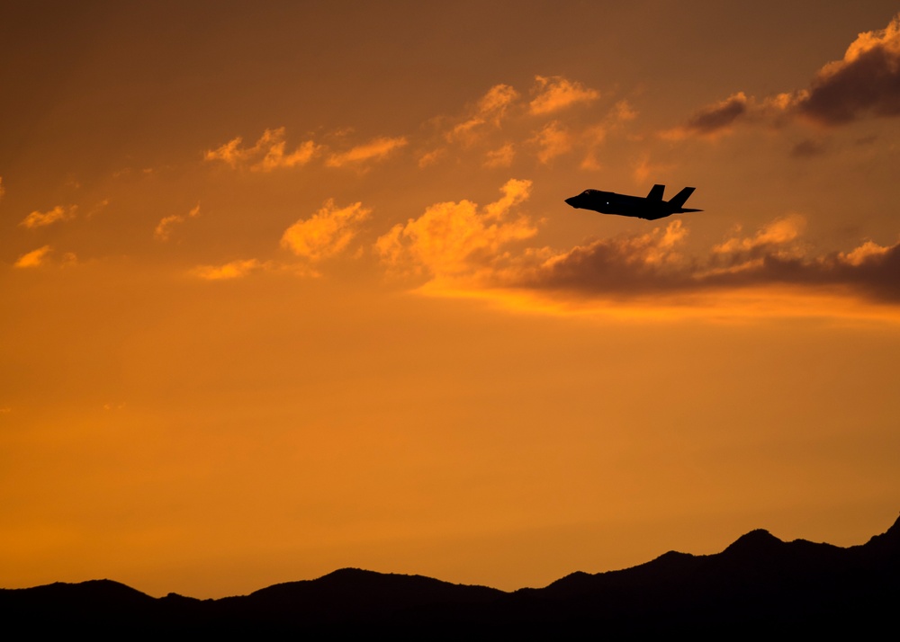 F-35 Night Flying