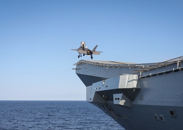 F-35 testing aboard HMS Queen Elizabeth (R08)