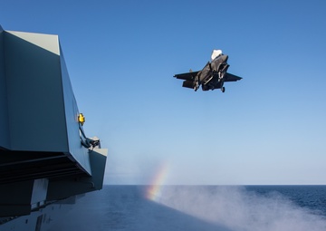 F-35 testing aboard HMS Queen Elizabeth (R08)