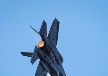 F-35 testing aboard HMS Queen Elizabeth (R08)