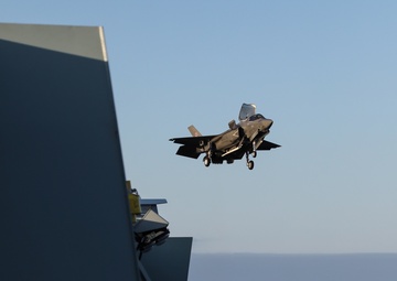 F-35 testing aboard HMS Queen Elizabeth (R08)
