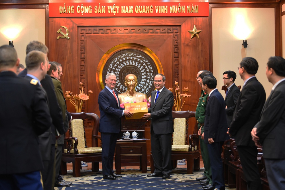 Mattis Meets With Party Secretary in Ho Chi Minh City