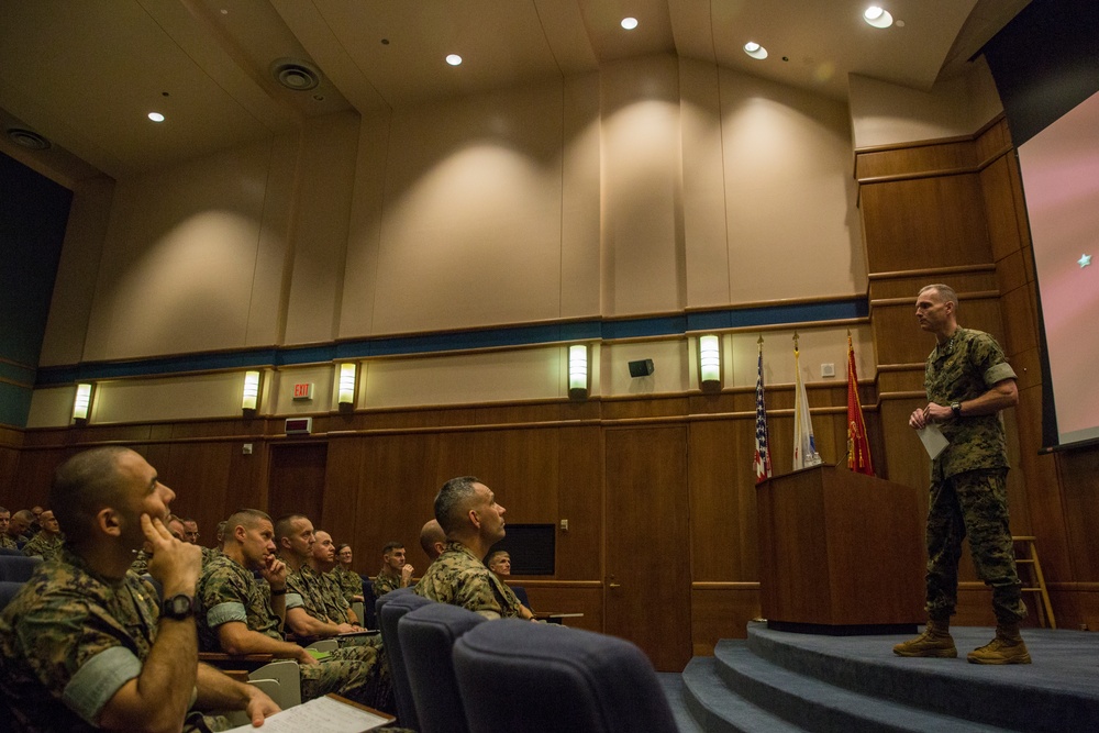 ACMC Speaks to Commander's Course