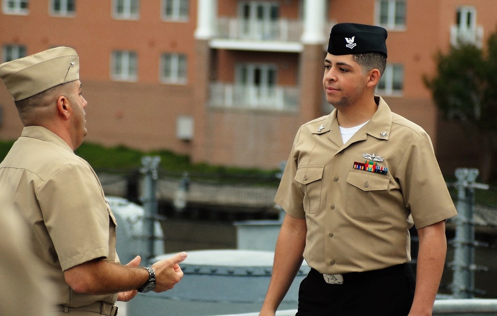 Naval Museum hosts a re-enlistment