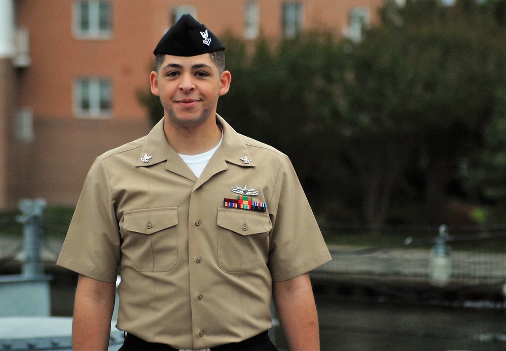 Naval Museum hosts a re-enlistment