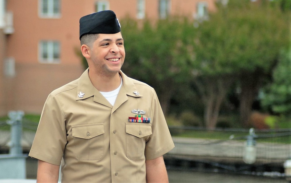 Naval Museum hosts a re-enlistment