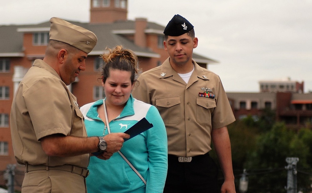 Naval Museum hosts a re-enlistment