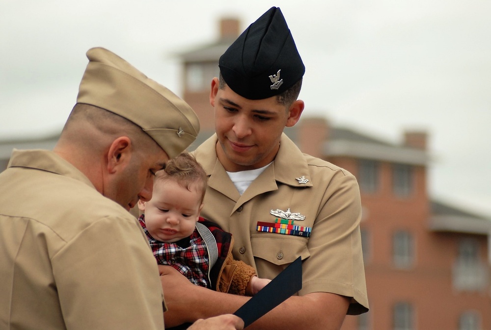 Naval Museum hosts a re-enlistment