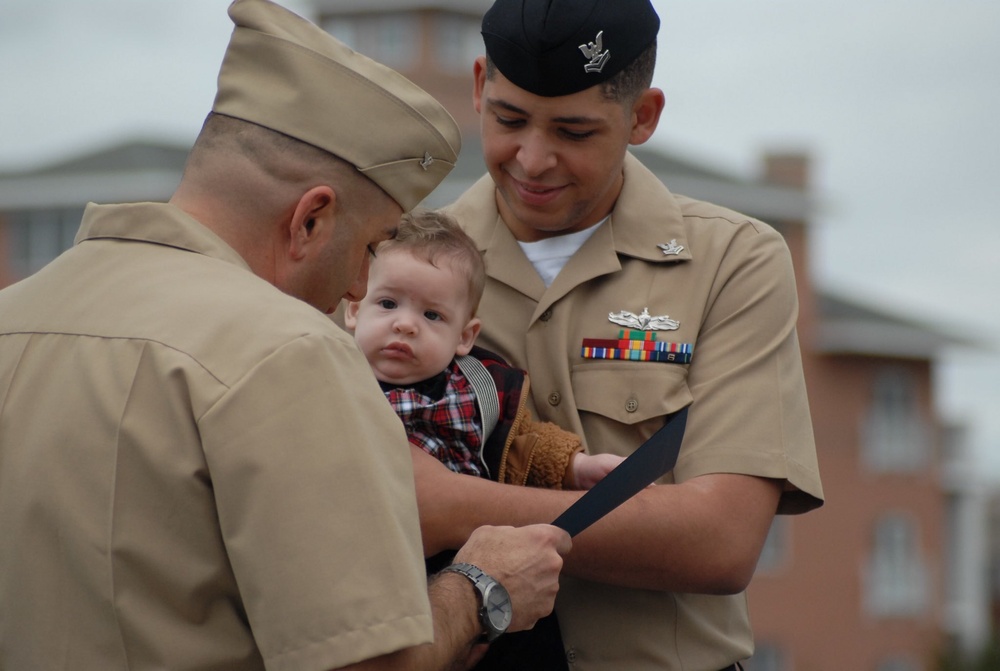 Naval Museum hosts a re-enlistment