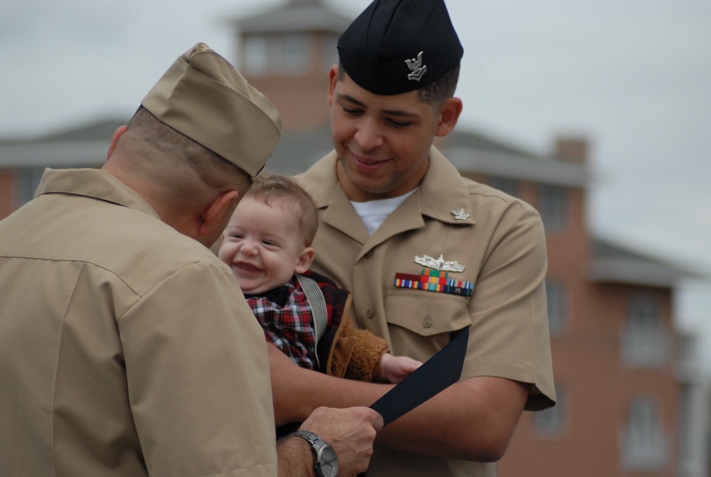 Naval Museum hosts a re-enlistment