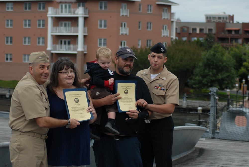 Naval Museum hosts a re-enlistment