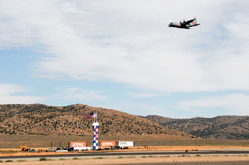 Air National Guard C-130 performs a low-cost, low-altitude drop at the 2018 Reno Air Races