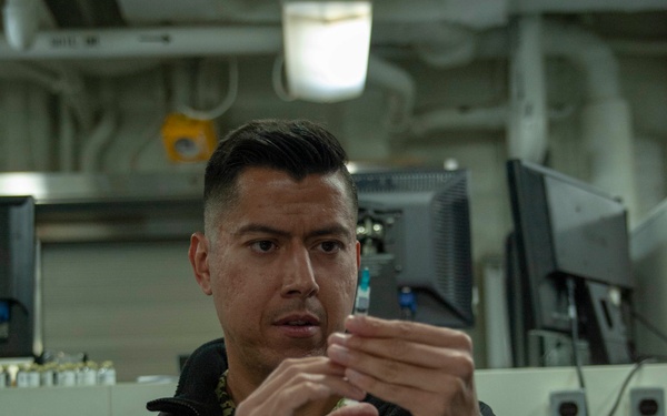 Flu Vaccinations On USS Bonhomme Richard