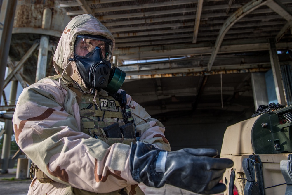 EODMU 5 Conducts Field Training Exercise